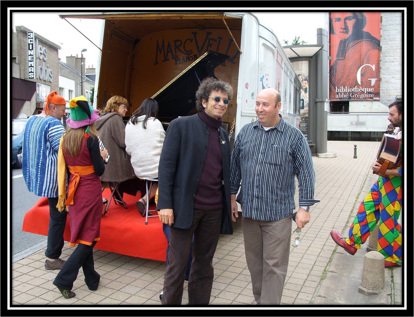 Marc V ELLA et Farid  SEDIKI